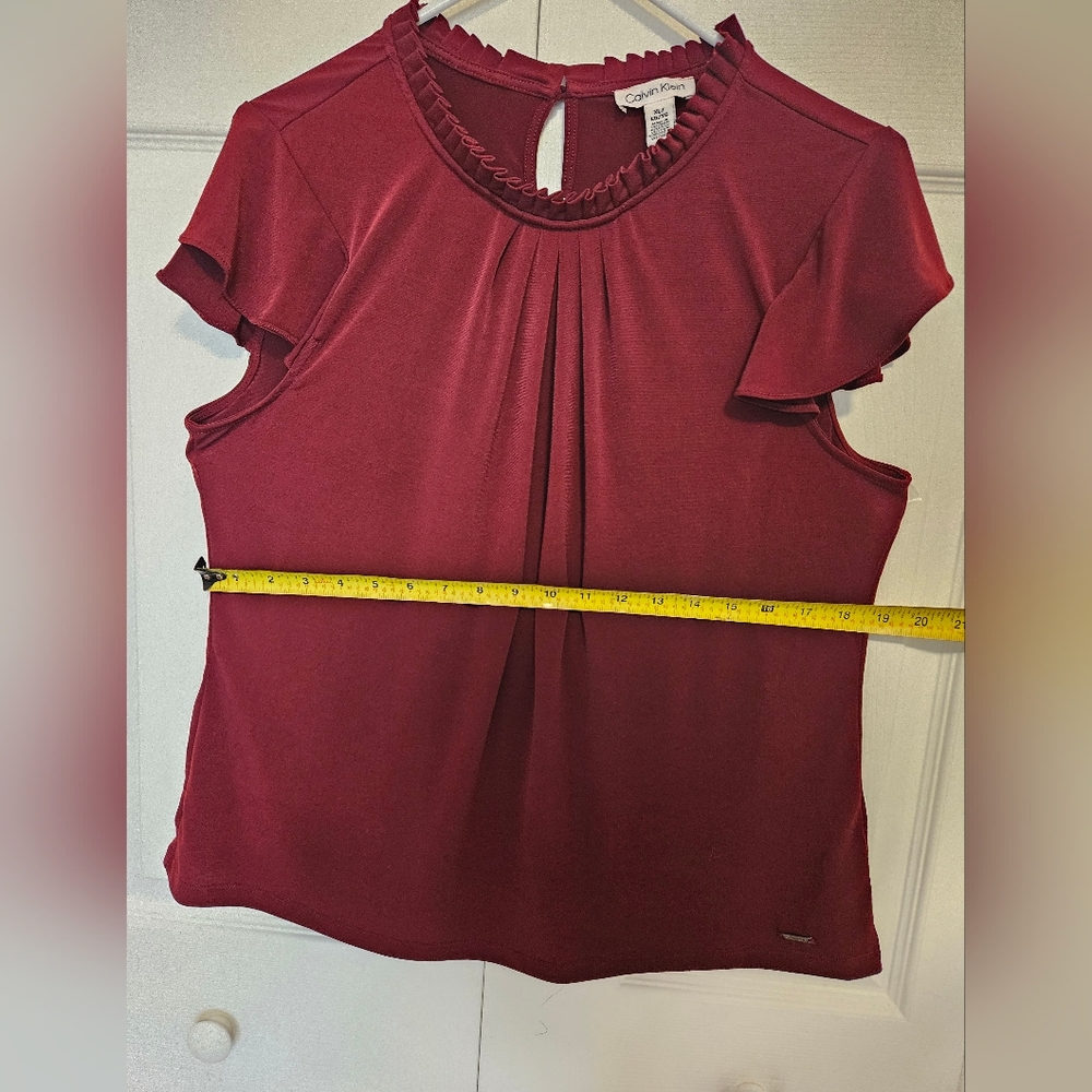 Calvin Klein Flutter Sleeev Ruffle Neck Women's Burgundy Women's Blouse Size XL - Picture 3 of 6